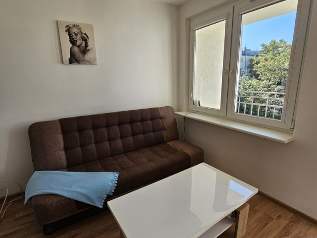 Kawalerka  w centrum miasta 3piętro ,balkon